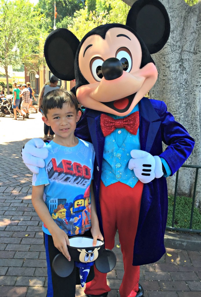 Can't go to Disneyland without saying "hi" to Mickey!